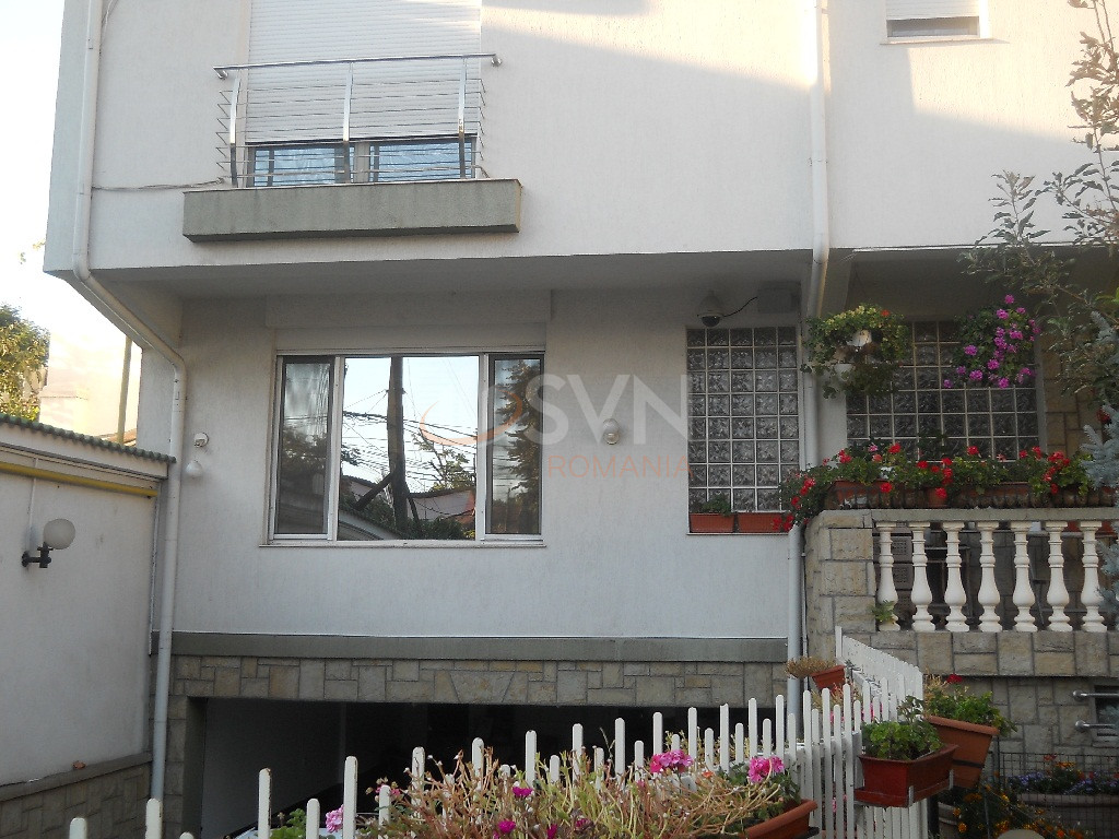 Casa, 8 camere Bucuresti/Stefan Cel Mare