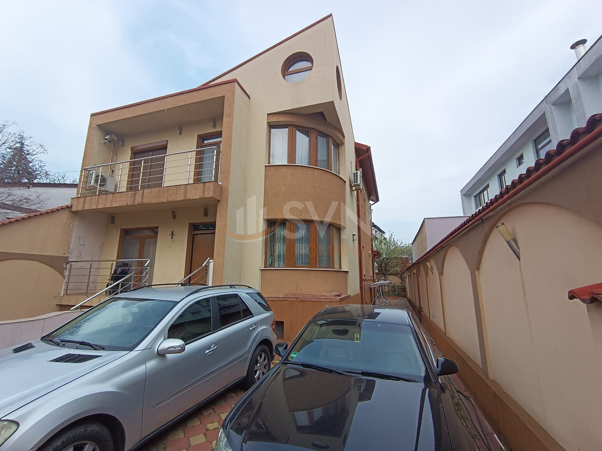 Casa, 8 camere Bucuresti/Piata Alba Iulia