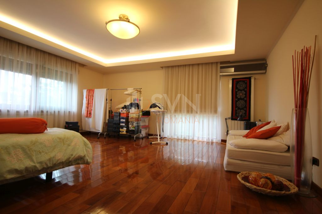 Casa, 8 camere Bucuresti/Pipera
