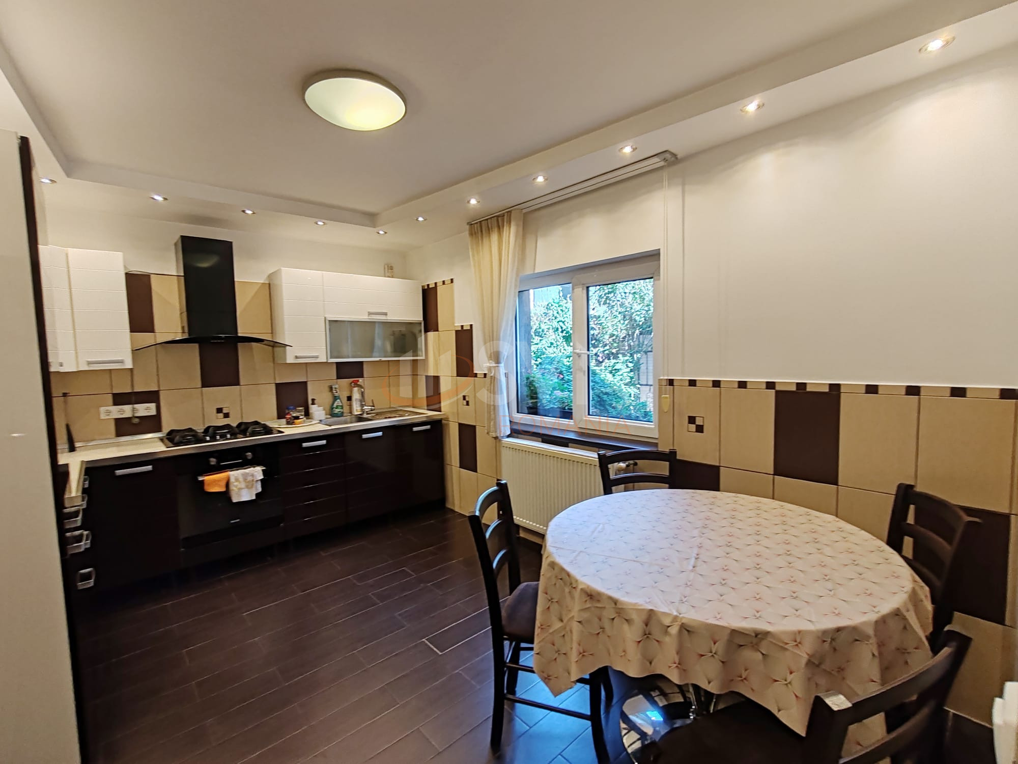 Casa, 8 camere Bucuresti/Vitan