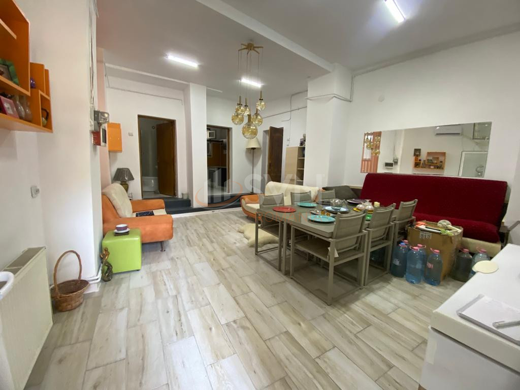 Casa, 8 camere Bucuresti/Dacia