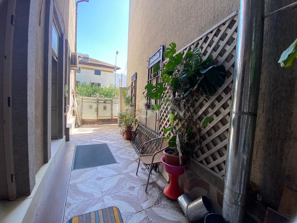 Casa, 8 camere Bucuresti/Dacia