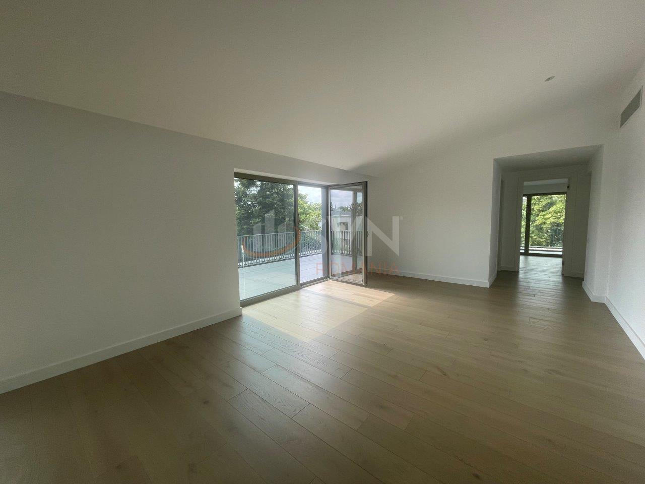 Casa, 8 camere Bucuresti/Domenii