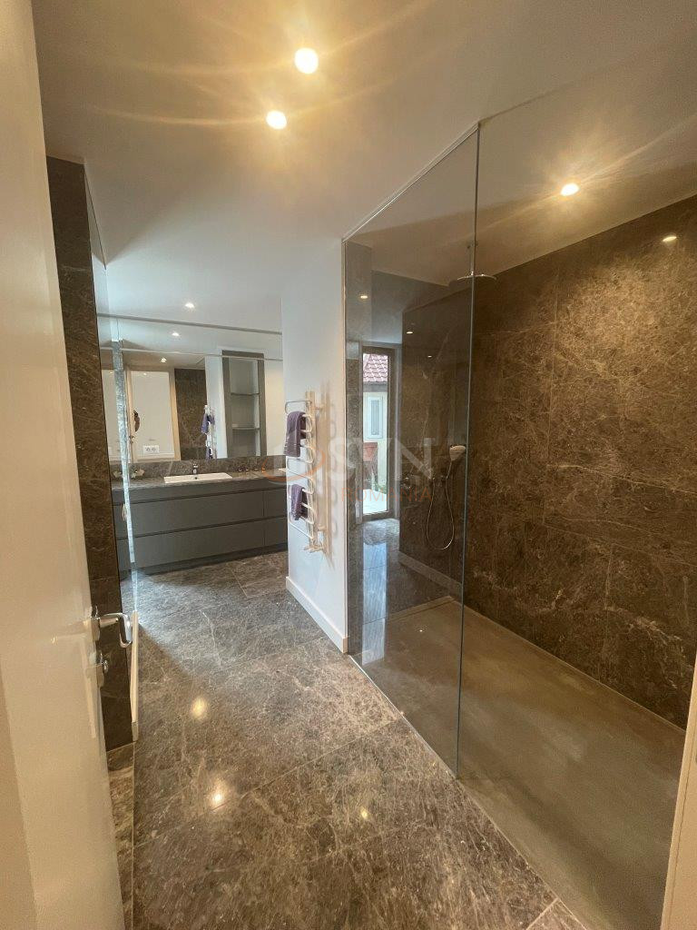 Casa, 8 camere Bucuresti/Domenii