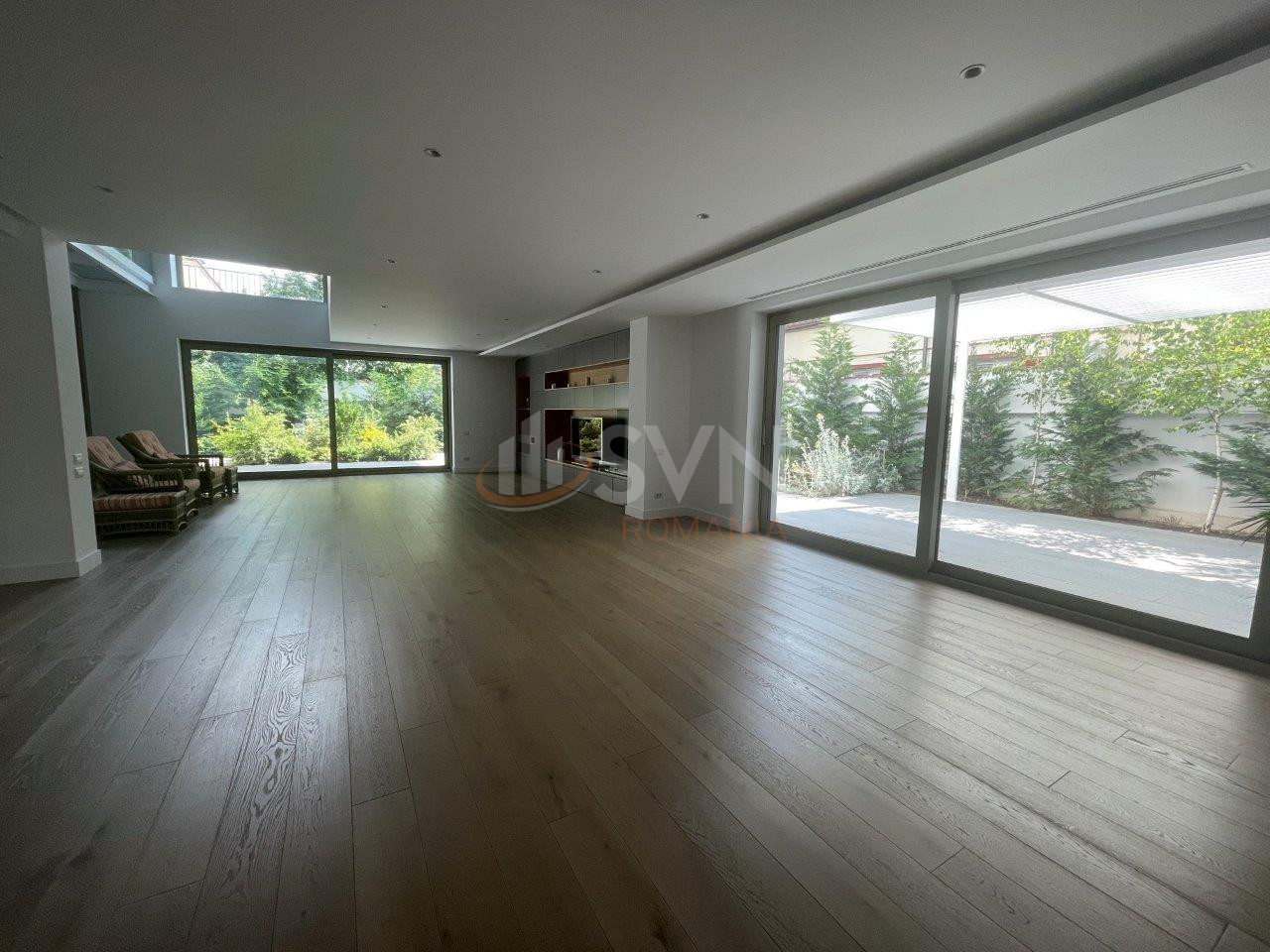 Casa, 8 camere Bucuresti/Domenii