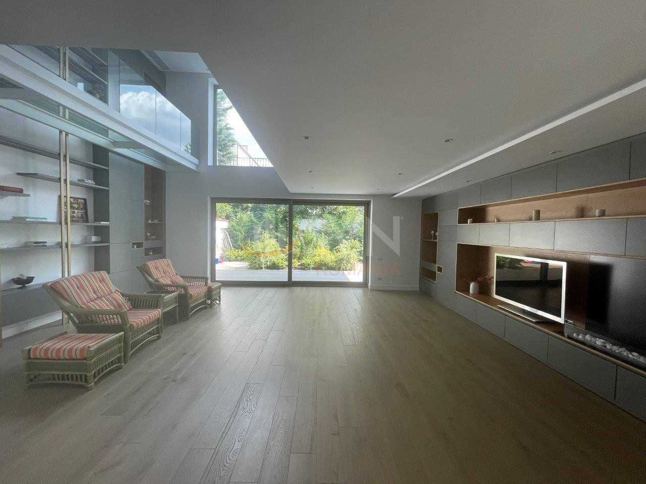 Casa, 8 camere Bucuresti/Domenii