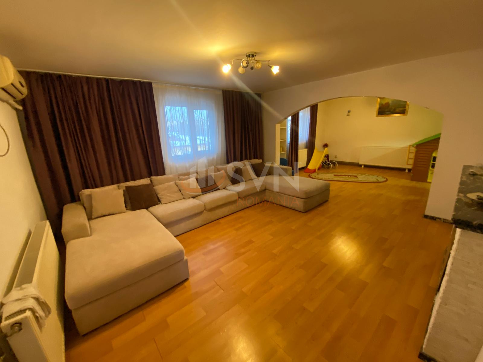 Casa, 8 camere Bucuresti/Giulesti