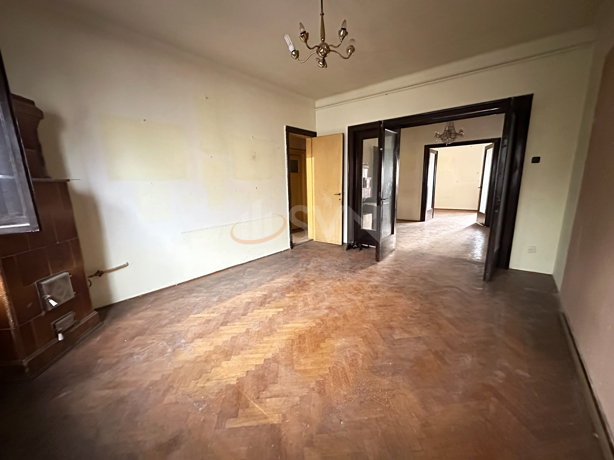 Casa, 8 camere Bucuresti/P-ta Alba Iulia