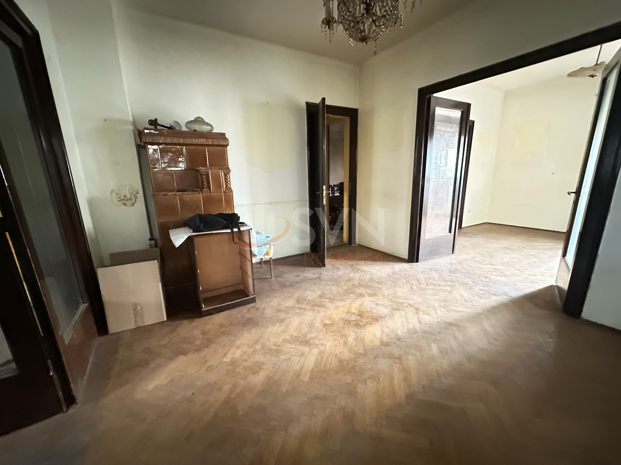 Casa, 8 camere Bucuresti/P-ta Alba Iulia