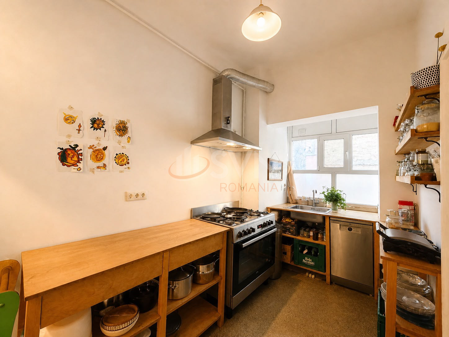 Casa, 8 camere Bucuresti/P-ta Alba Iulia