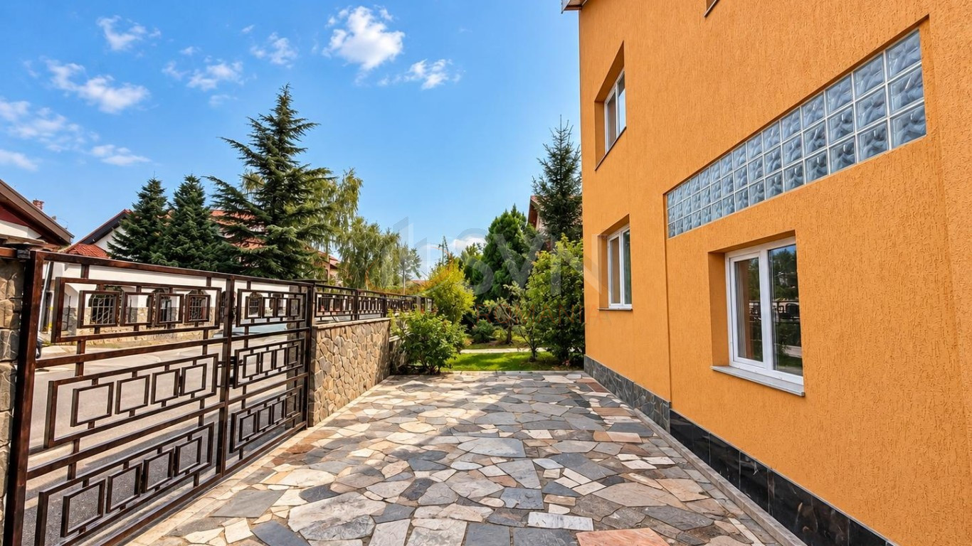 Casa, 8 camere Bucuresti/Lujerului