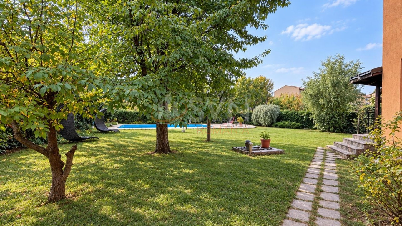 Casa, 8 camere Bucuresti/Lujerului