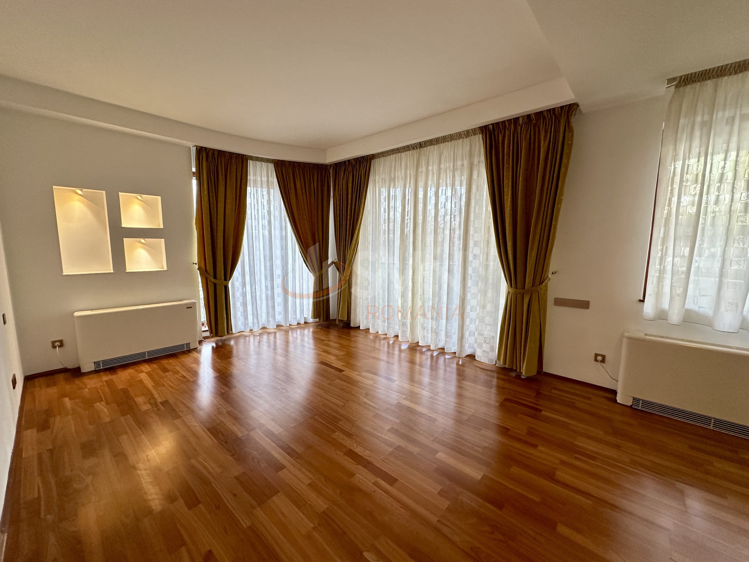 Casa, 8 camere Bucuresti/Primaverii