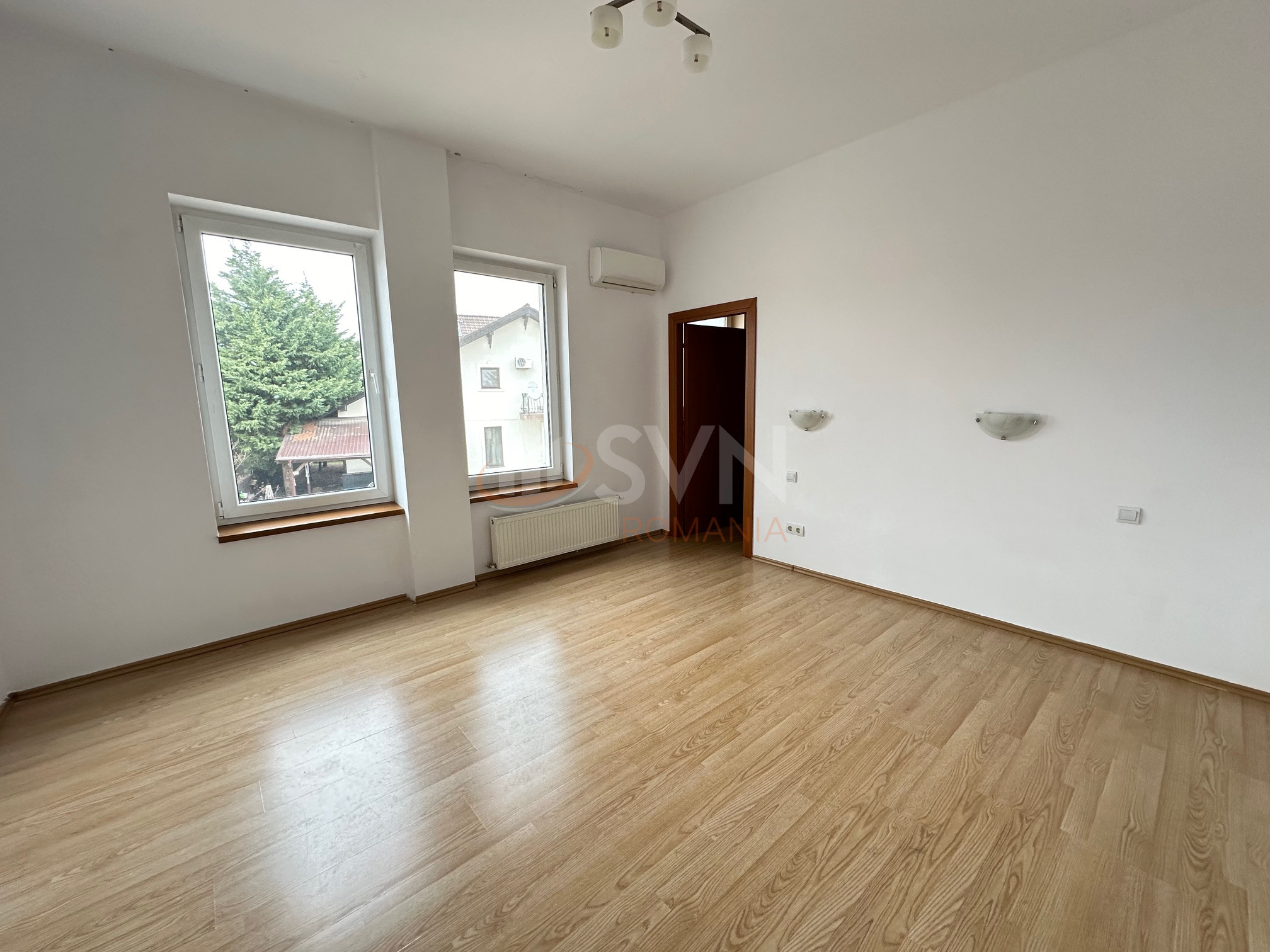 Casa, 8 camere Bucuresti/Iancu Nicolae