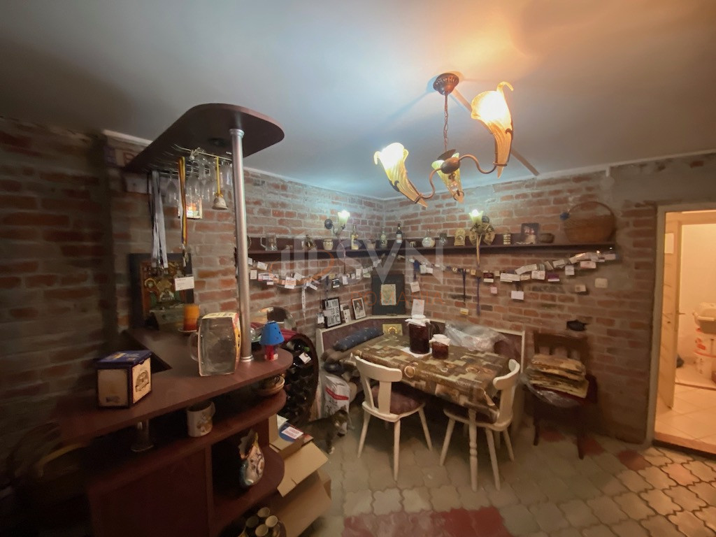 Casa, 8 camere Bucuresti/Domenii