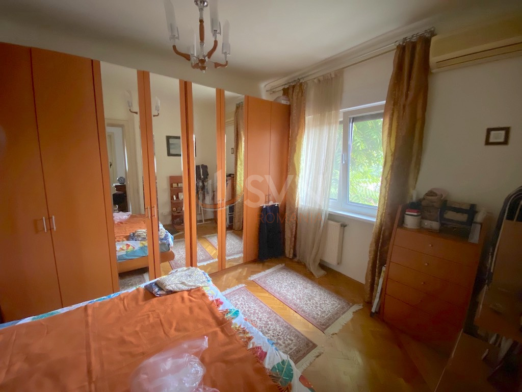 Casa, 8 camere Bucuresti/Domenii