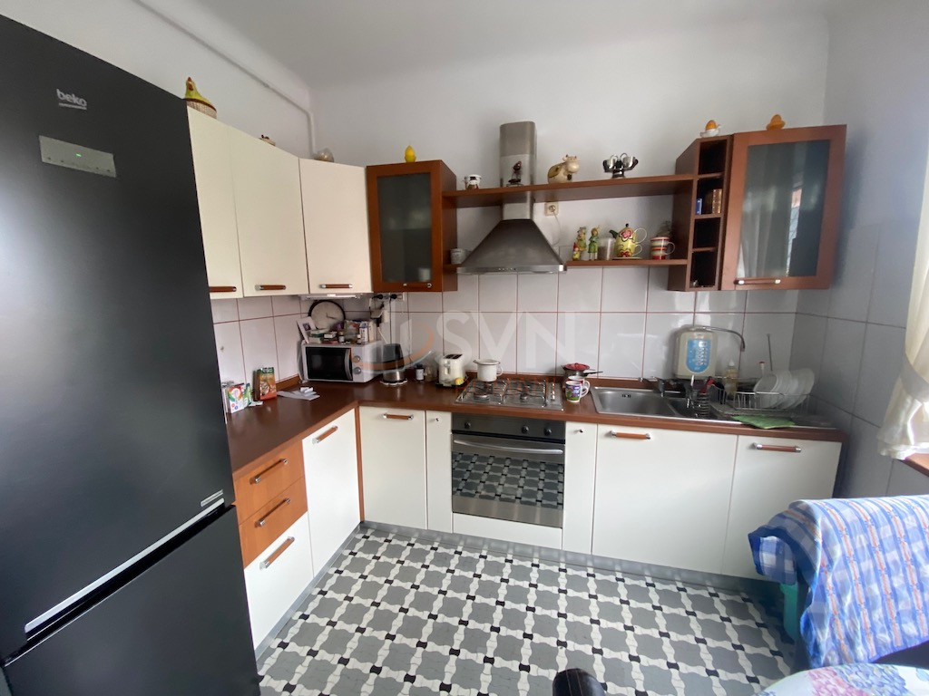 Casa, 8 camere Bucuresti/Domenii