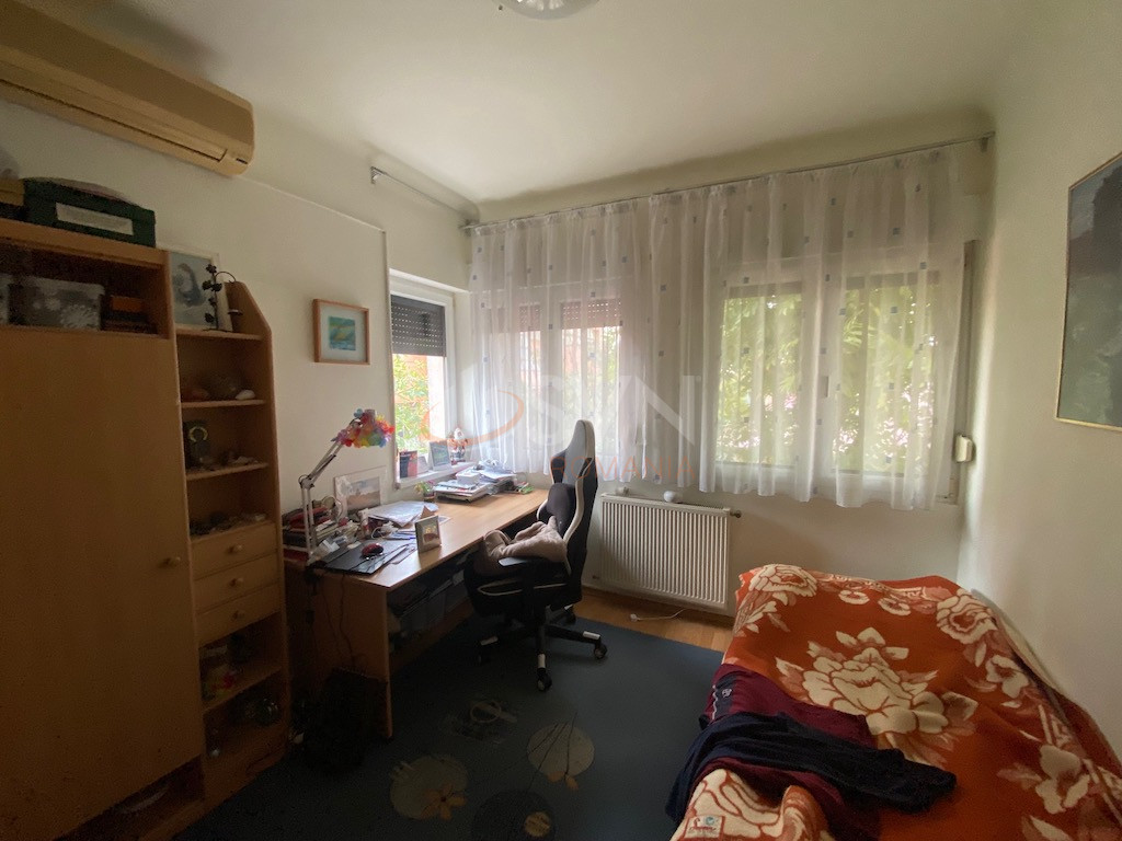 Casa, 8 camere Bucuresti/Domenii
