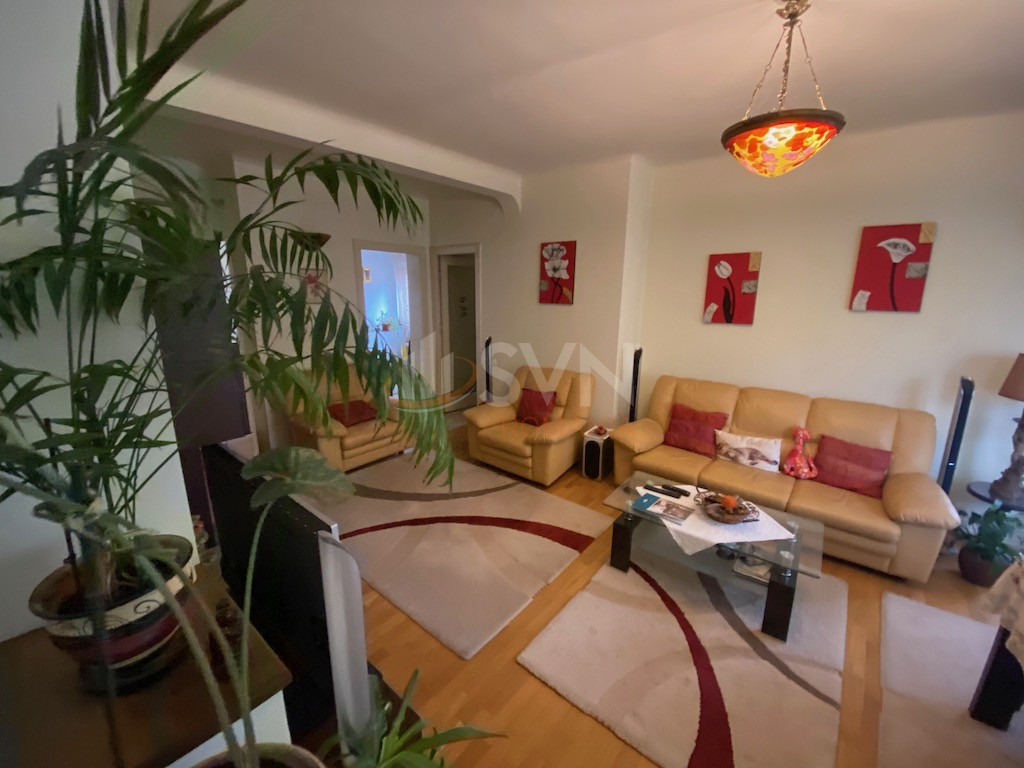 Casa, 8 camere Bucuresti/Domenii