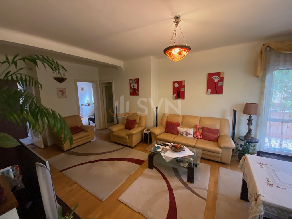Casa, 8 camere Bucuresti/Domenii