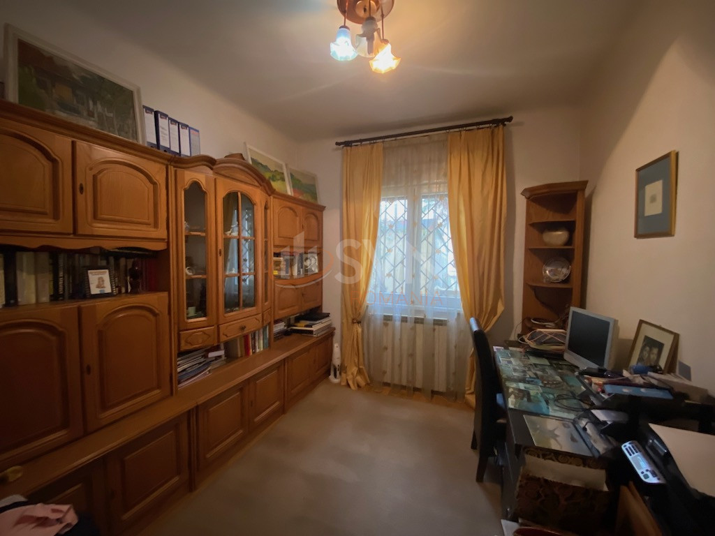 Casa, 8 camere Bucuresti/Domenii