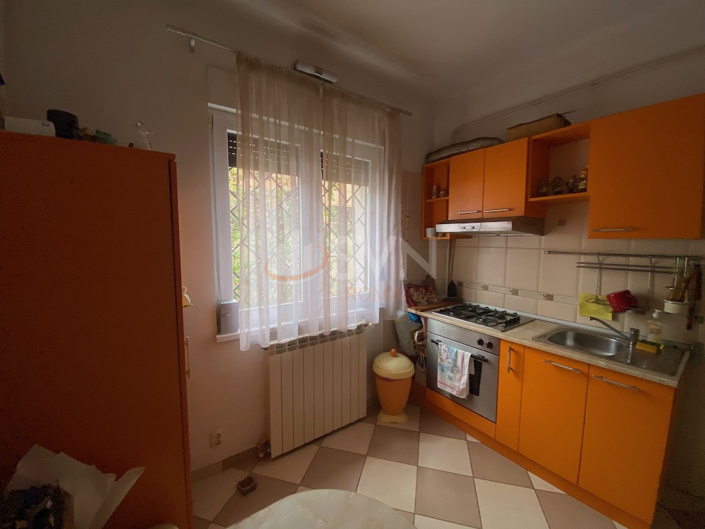 Casa, 8 camere Bucuresti/Domenii