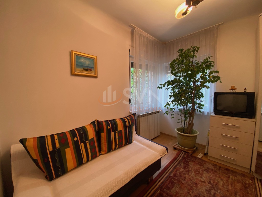 Casa, 8 camere Bucuresti/Domenii