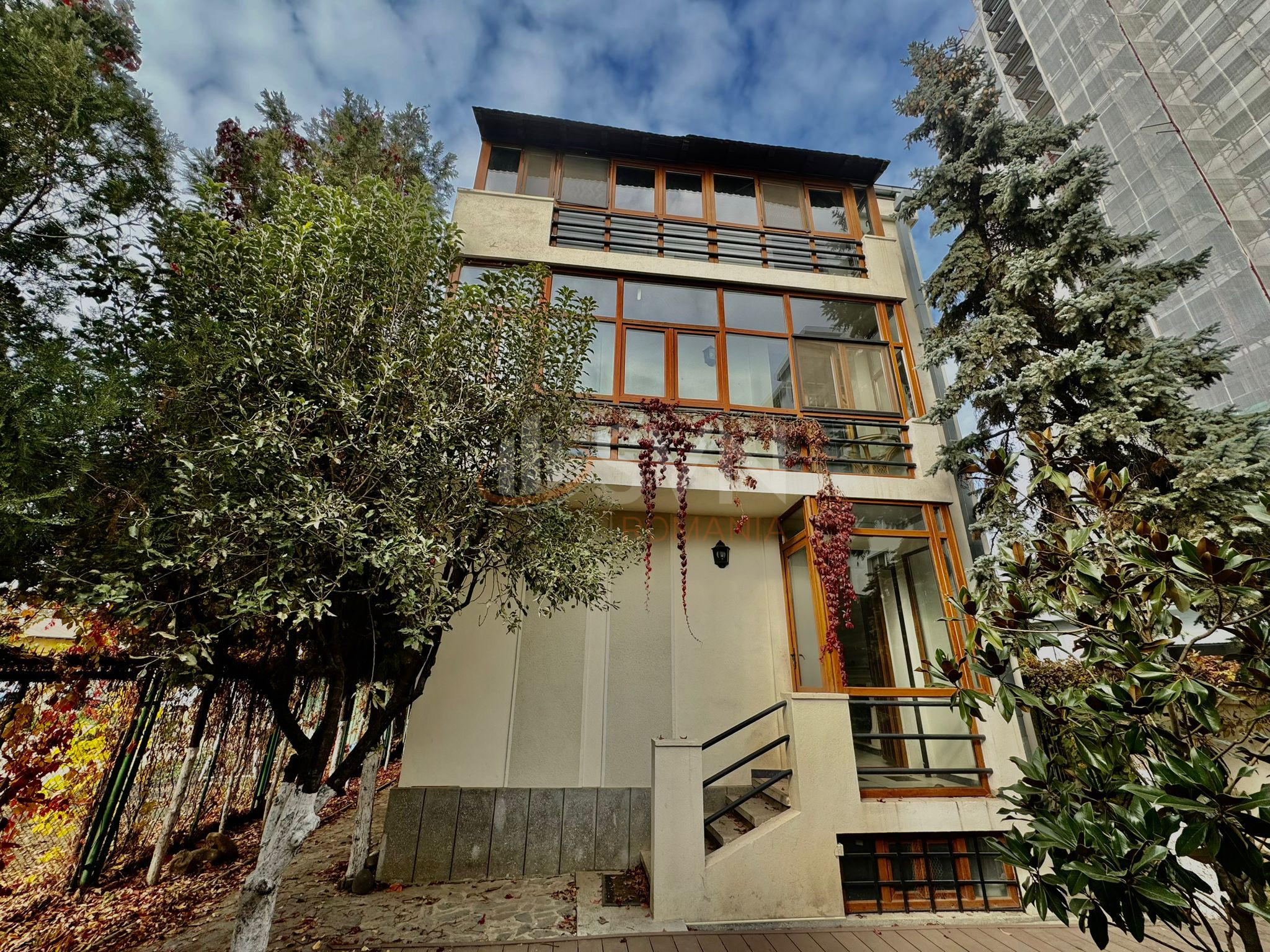 Casa, 8 camere Bucuresti/1 Mai