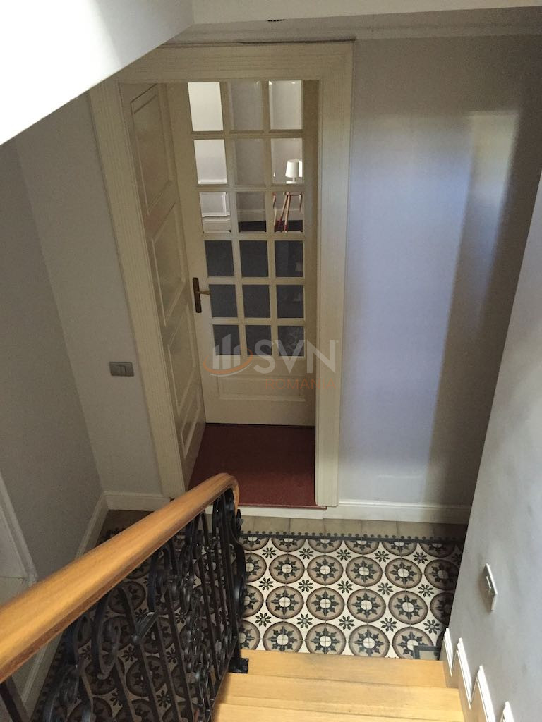 Casa, 8 camere Bucuresti/Armeneasca