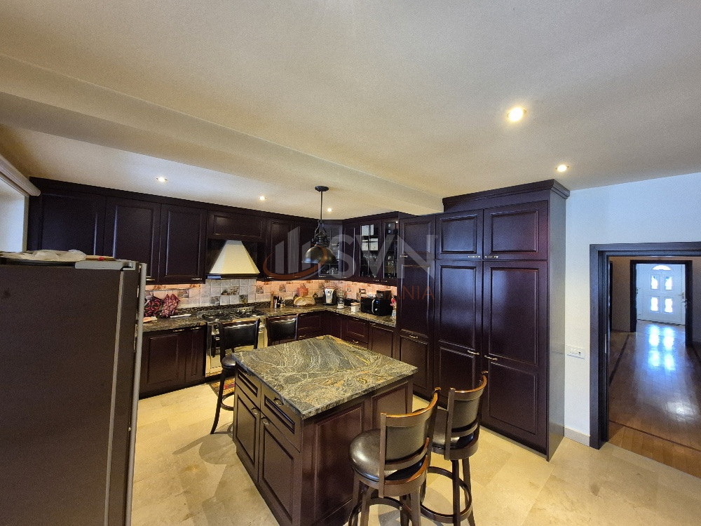 Casa, 8 camere Ilfov/Voluntari