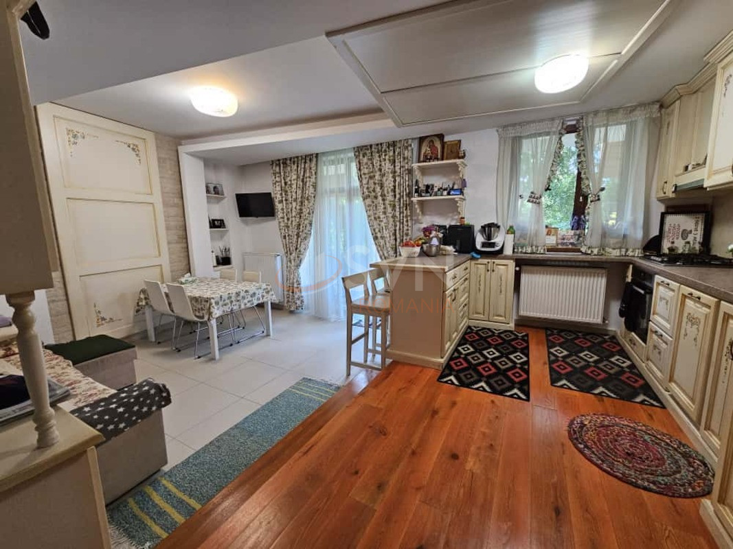 Casa, 9 camere Brasov/Centru