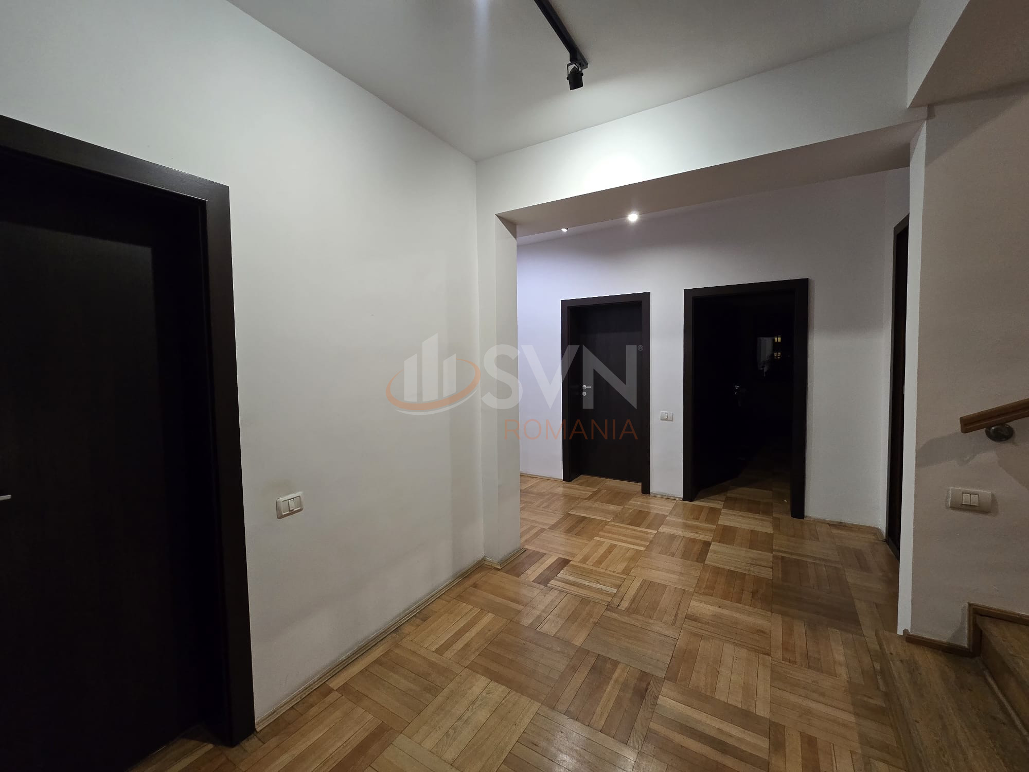 Casa, 9 camere Bucuresti/Domenii