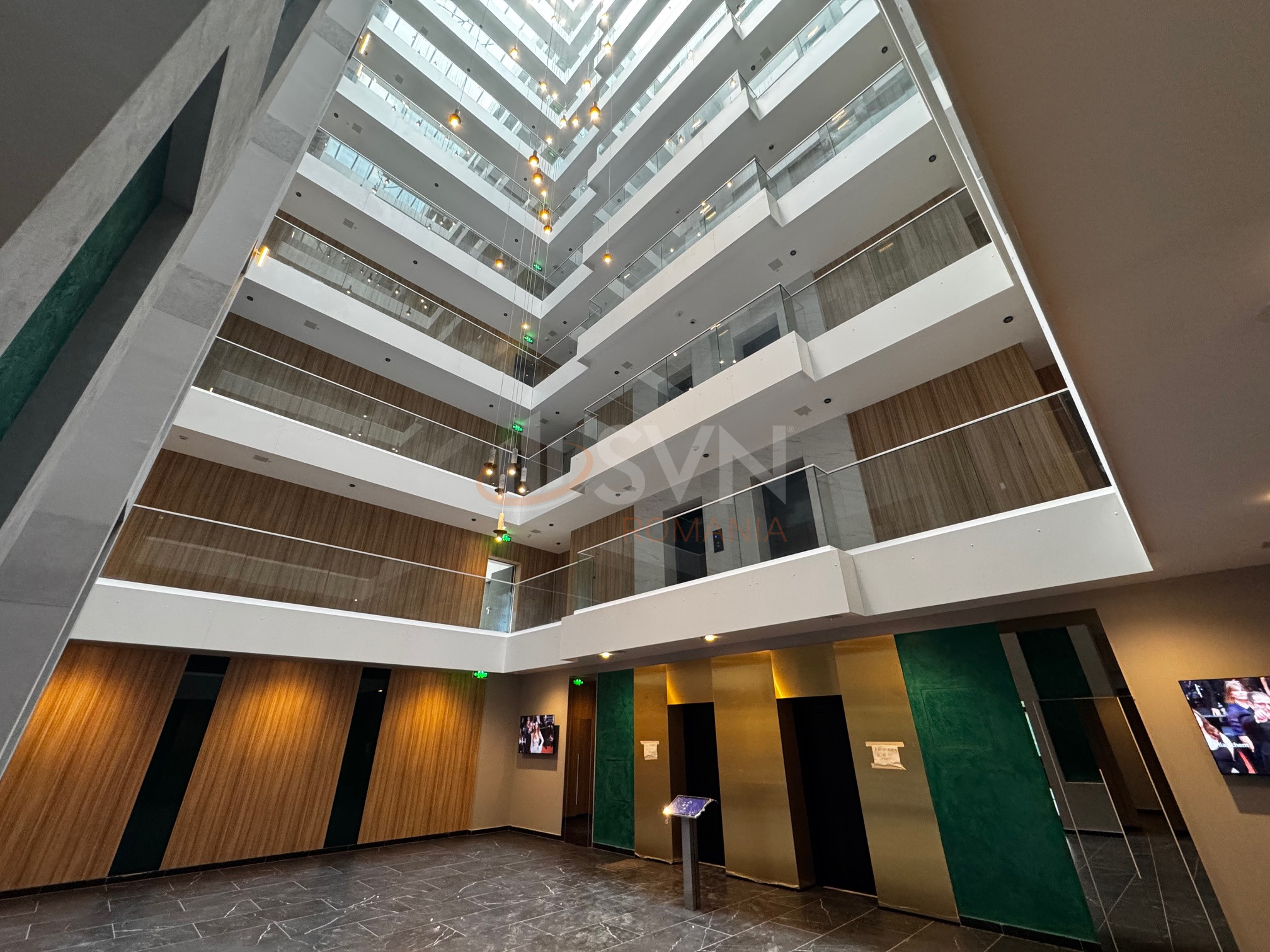 Garsoniera Bucuresti/Sisesti