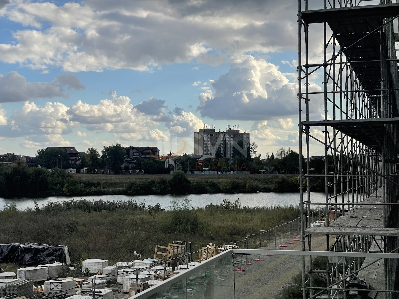 Garsoniera Bucuresti/Sisesti