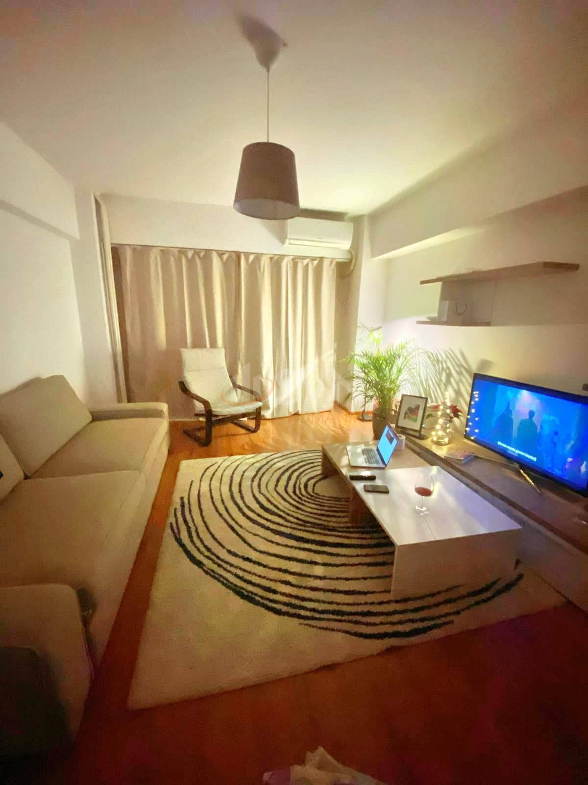 Garsoniera Bucuresti/Dacia