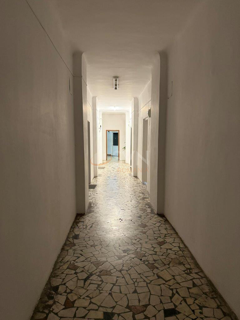 Spatiu comercial 1100 mp Bucuresti/Universitate (s1)