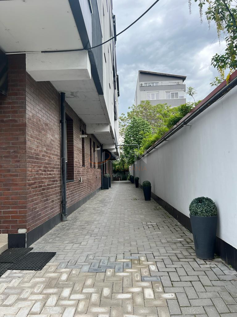 Spatiu comercial 1136 mp Bucuresti/Drumul Taberei