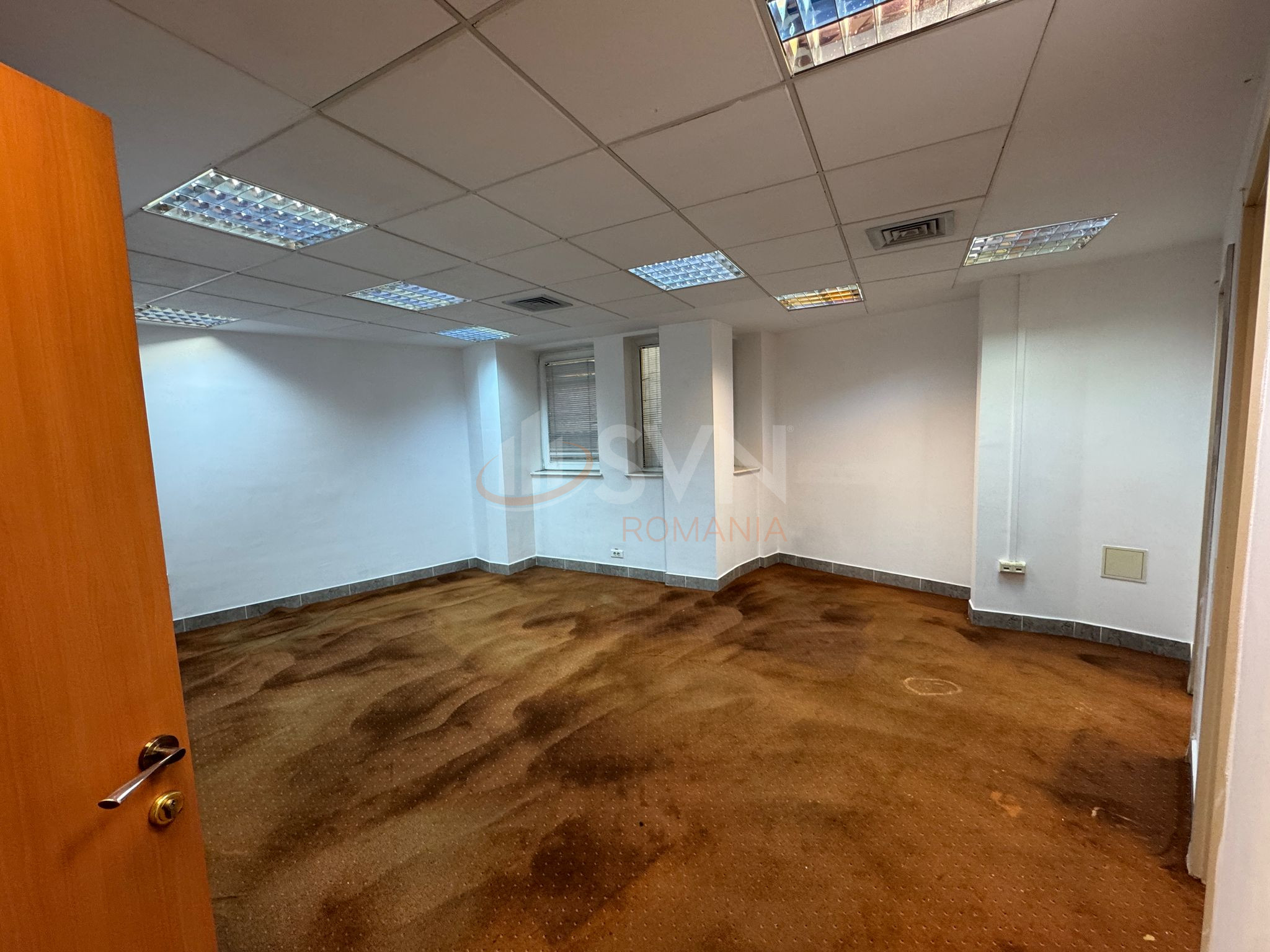 Spatiu comercial 1200 mp Bucuresti/Victoriei