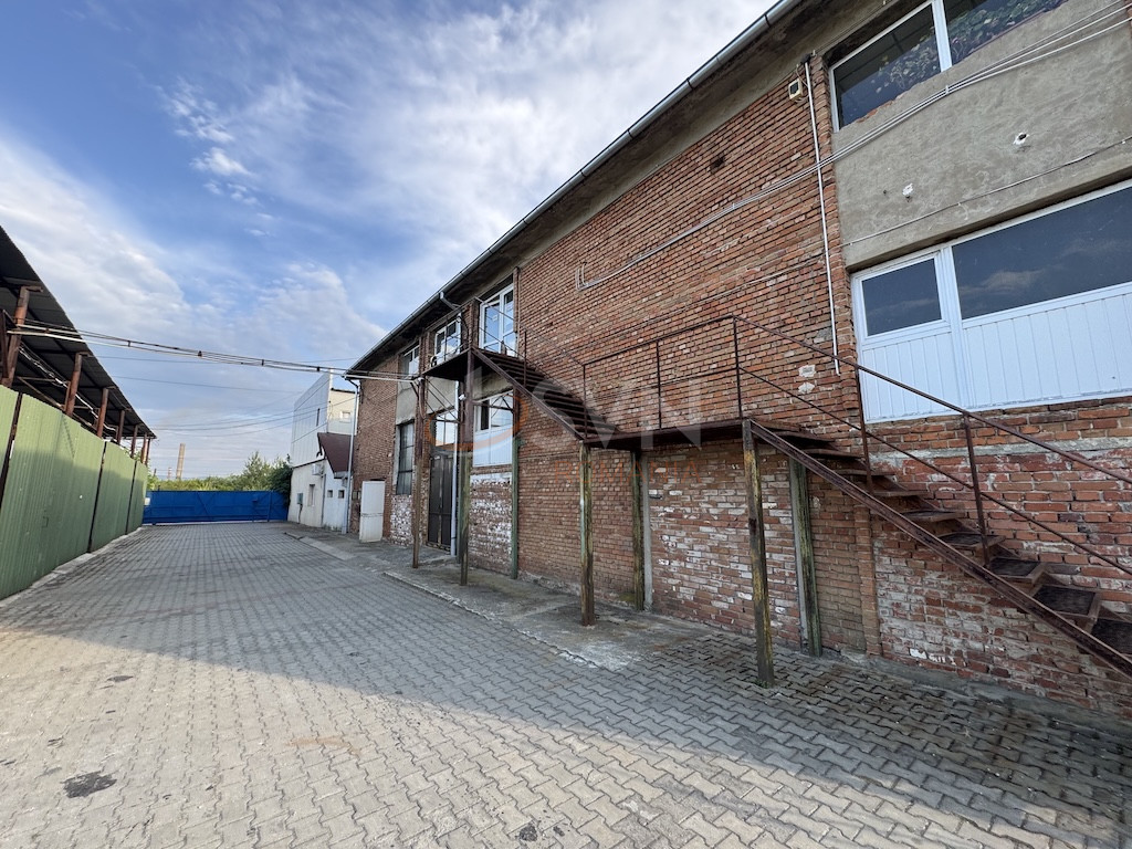 Spatiu comercial 1300 mp Valcea/Cazanesti