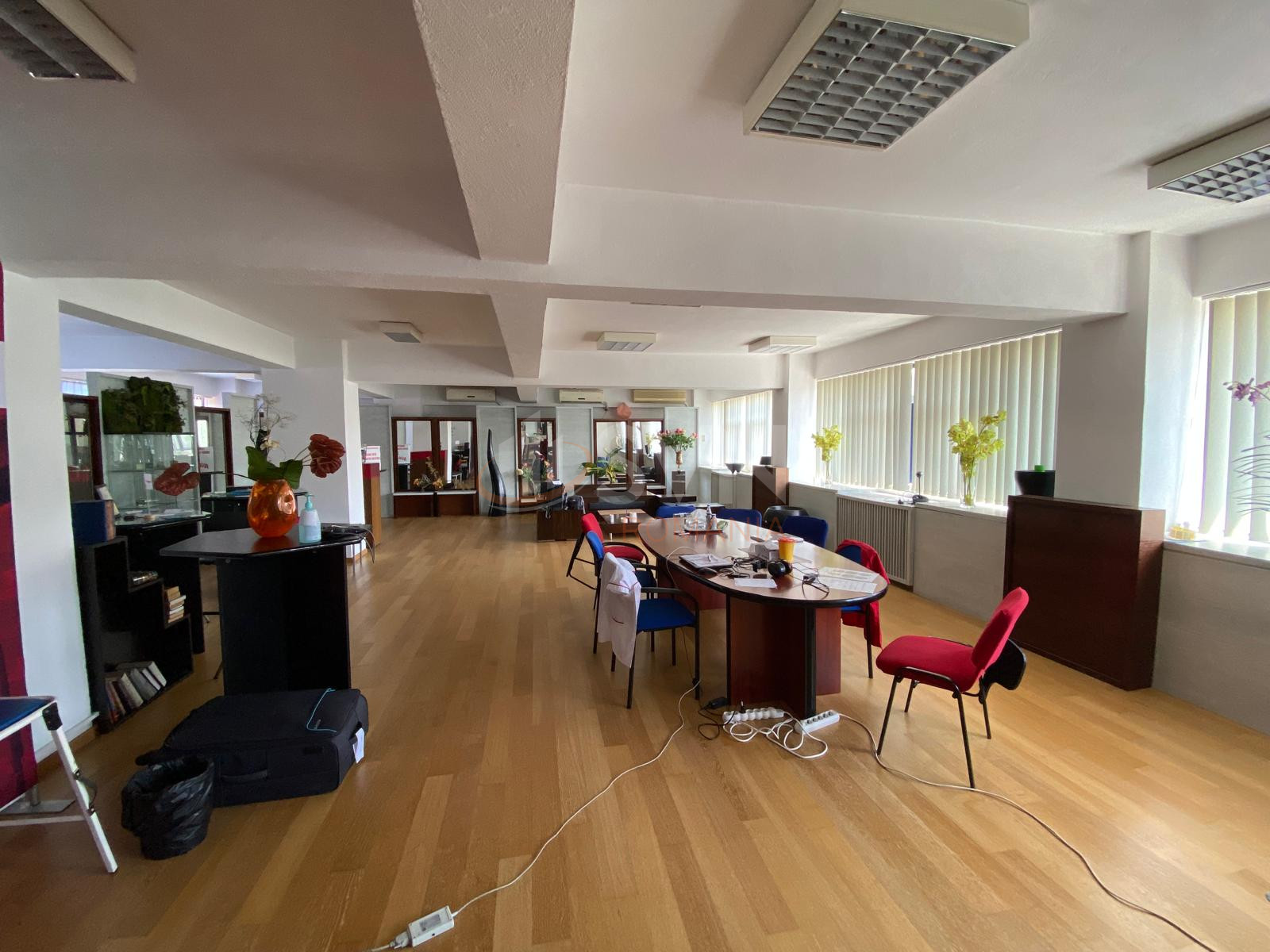 Spatiu comercial 1324 mp Bucuresti/Aviatiei