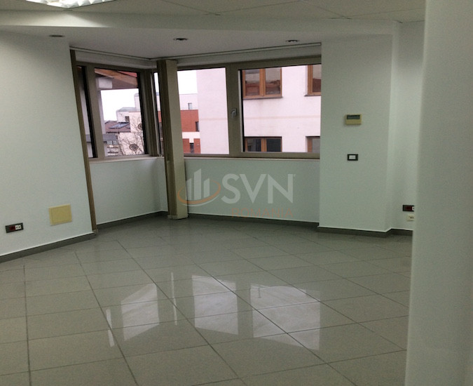 Spatiu comercial 1400 mp Bucuresti/Aviatiei