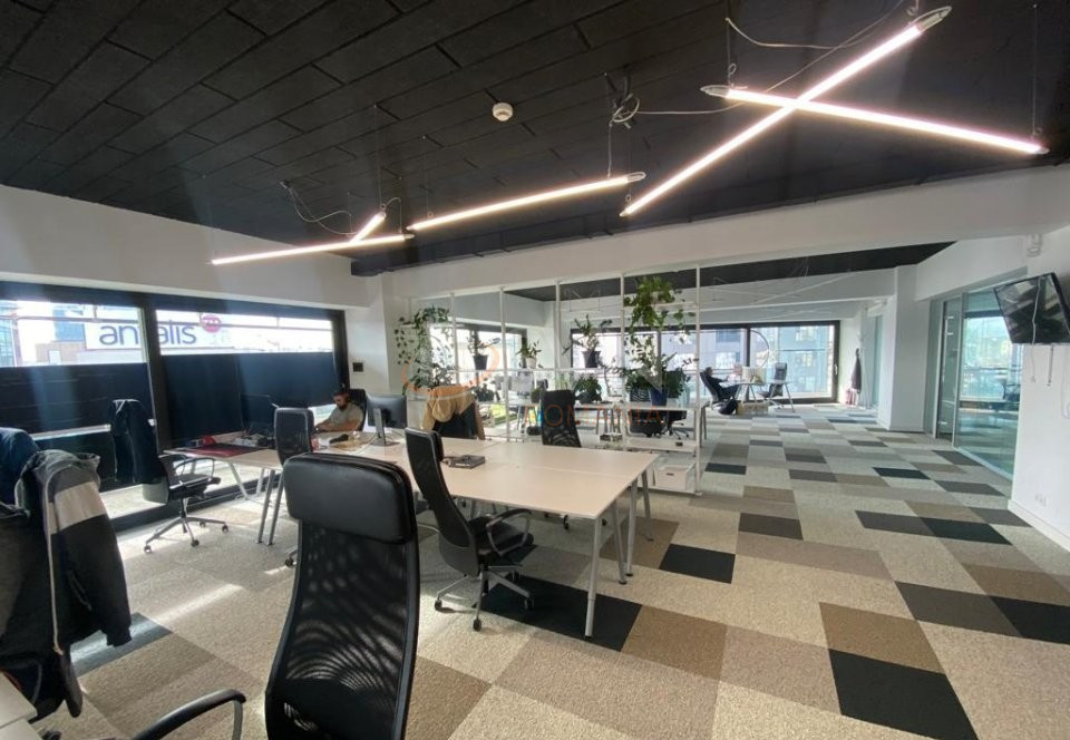 Spatiu comercial 145 mp Bucuresti/P-ta Unirii