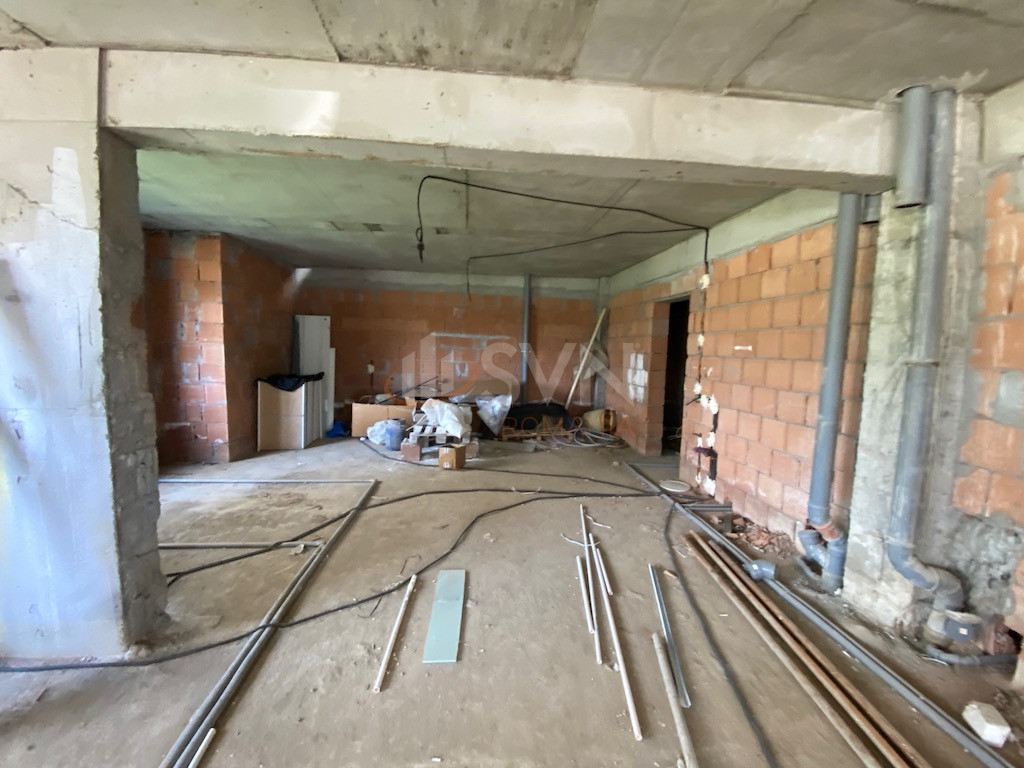 Spatiu comercial 156 mp Ilfov/Rosu