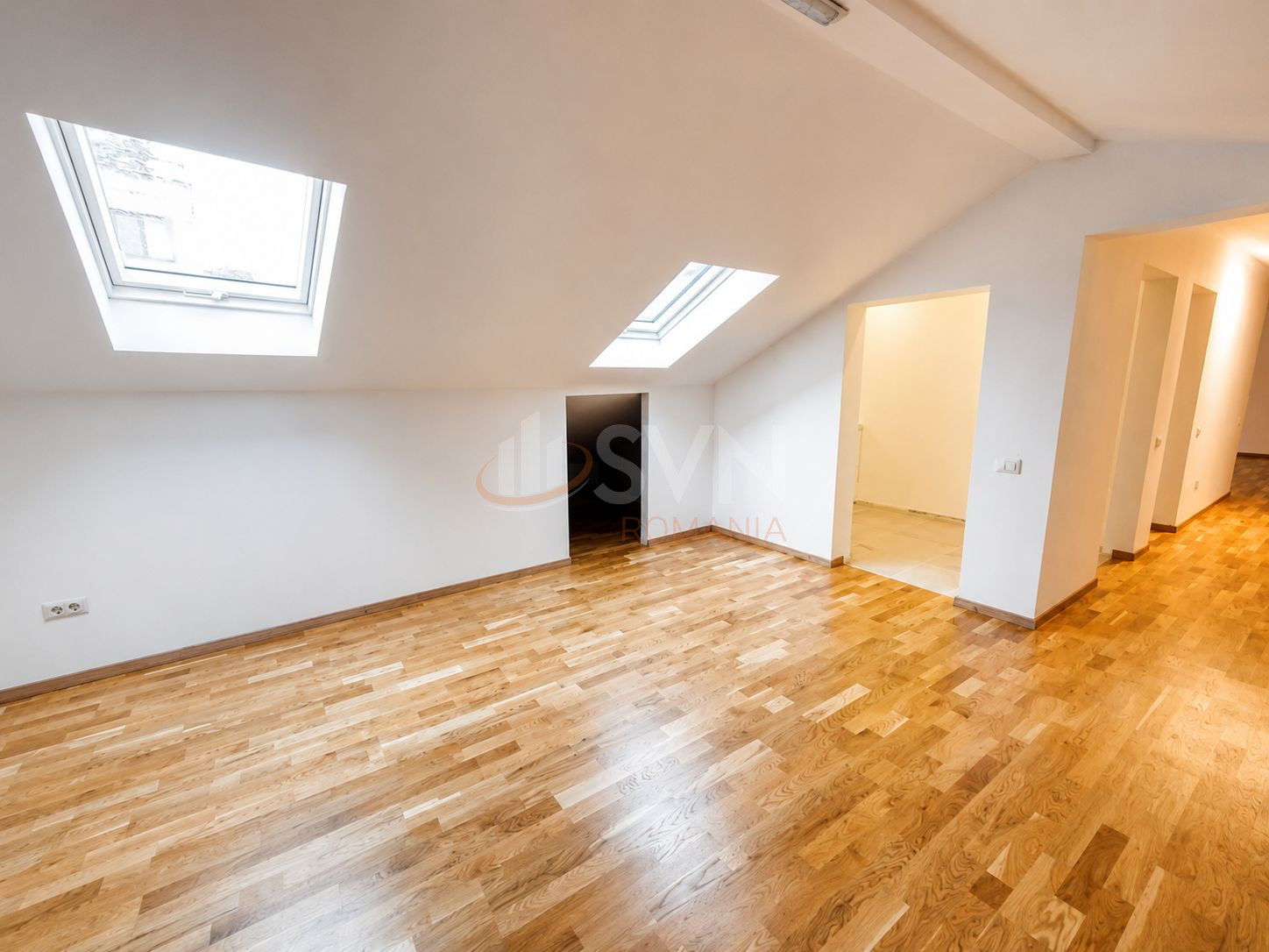 Spatiu comercial 220 mp Bucuresti/P-ta Victoriei