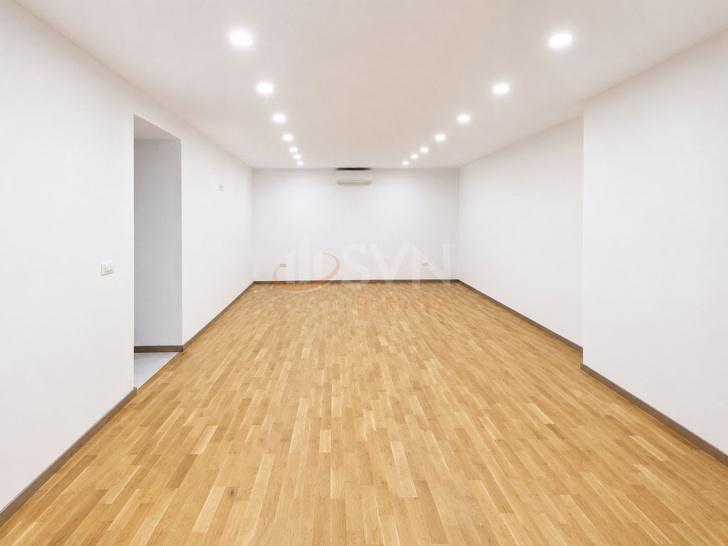 Spatiu comercial 220 mp Bucuresti/P-ta Victoriei