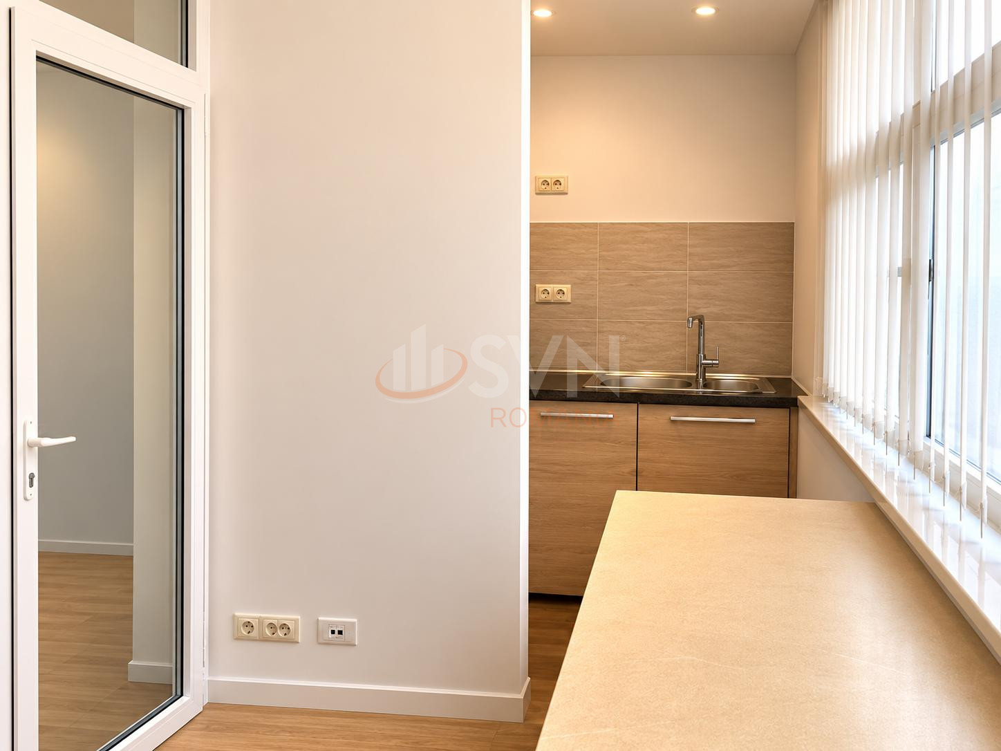 Spatiu comercial 241 mp Bucuresti/P-ta Presei Libere