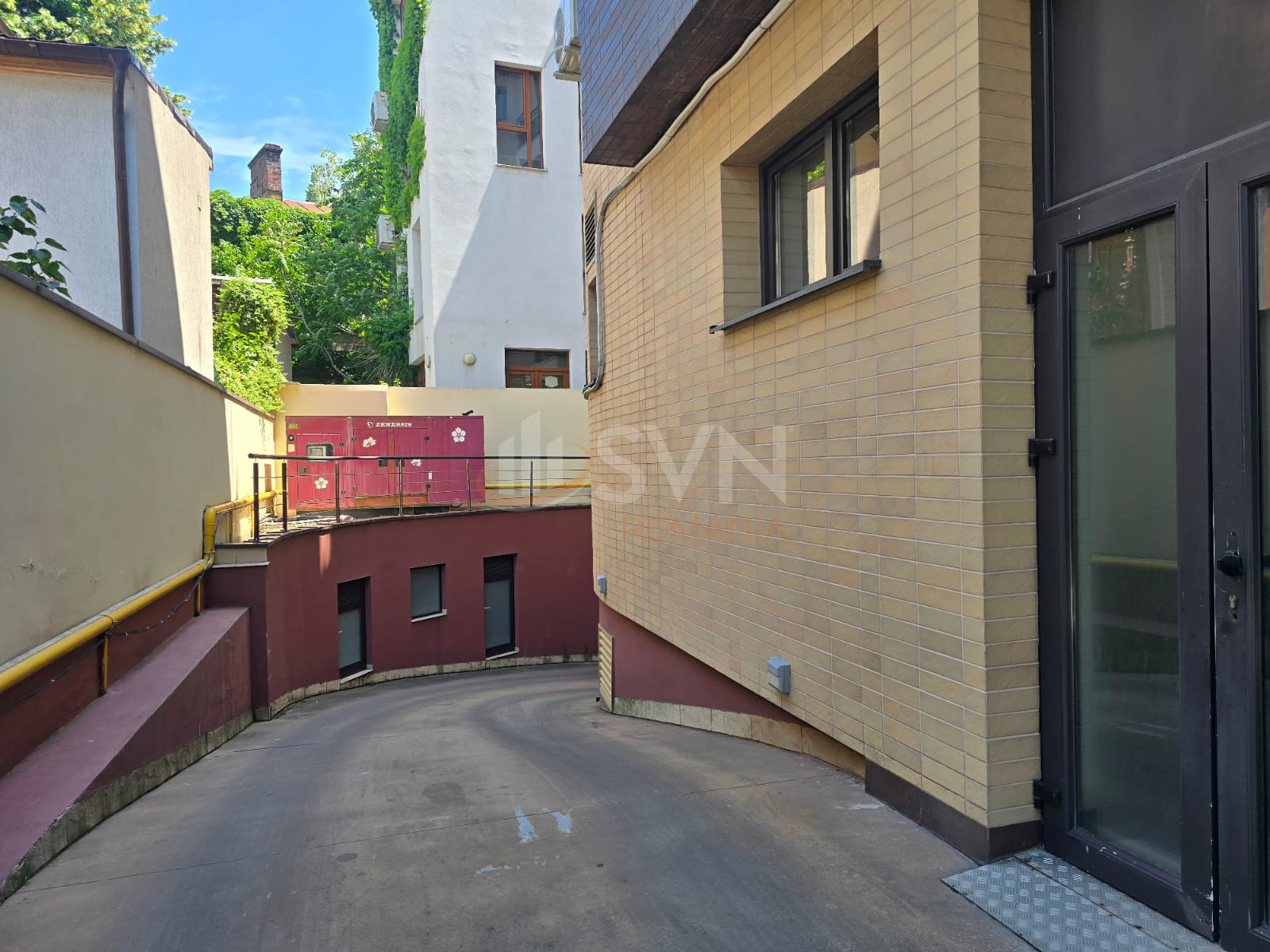 Spatiu comercial 2444 mp Bucuresti/Gradina Icoanei