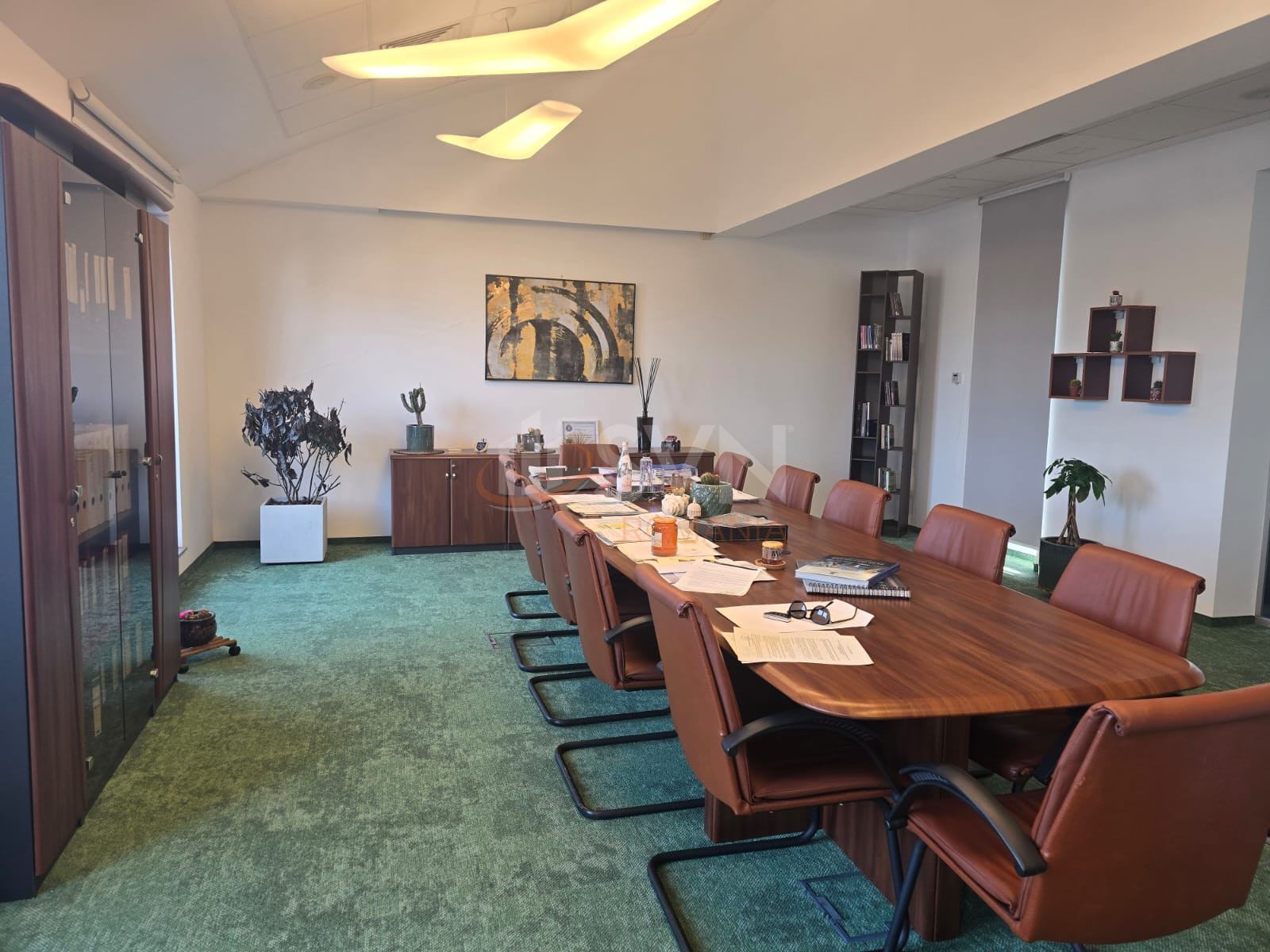 Spatiu comercial 2520 mp Bucuresti/P-ta Presei Libere