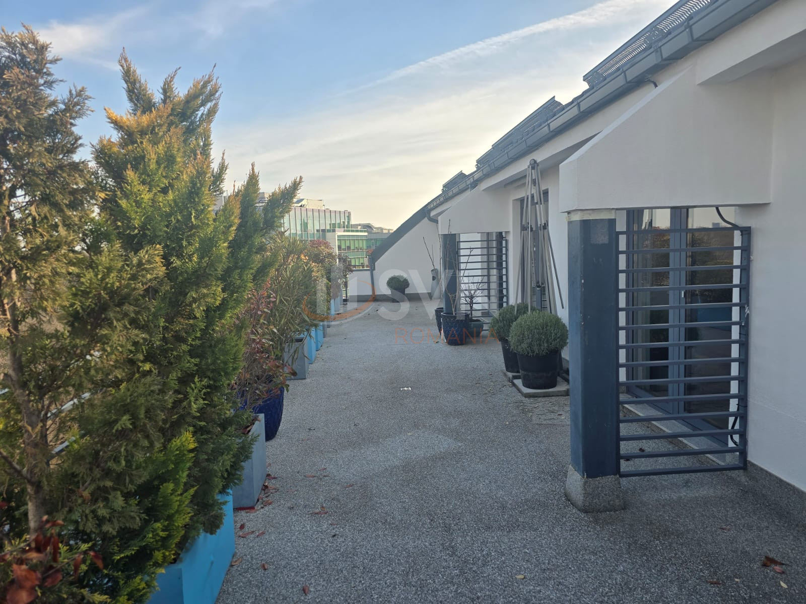 Spatiu comercial 2520 mp Bucuresti/P-ta Presei Libere