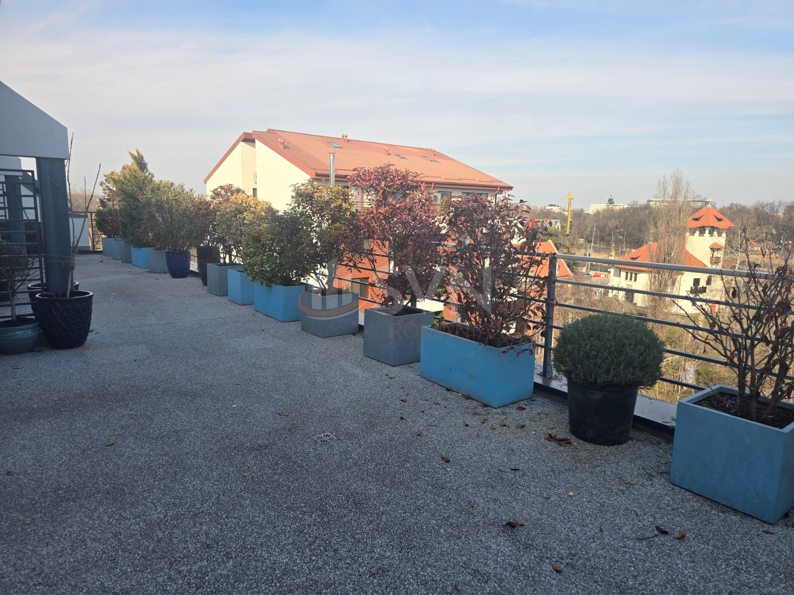 Spatiu comercial 2520 mp Bucuresti/P-ta Presei Libere